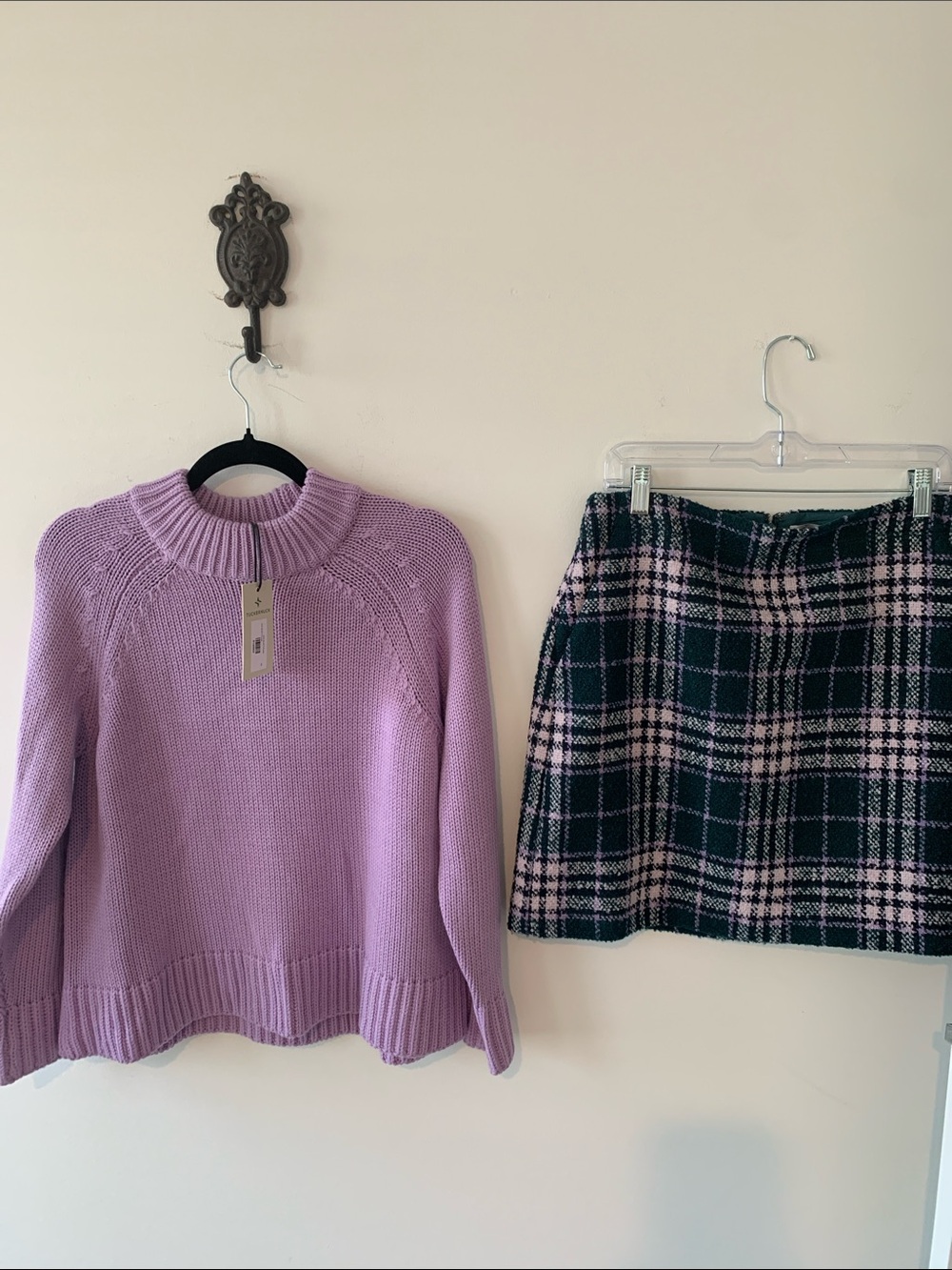 Tuckernuck Lilac Ribbed Turtleneck oversized Sweater/ skirt set (4) NWT